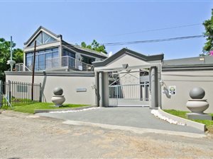 6 Bed House in Parkmore