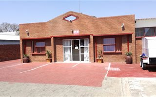 18 Bed, Bed and Breakfast in Lichtenburg