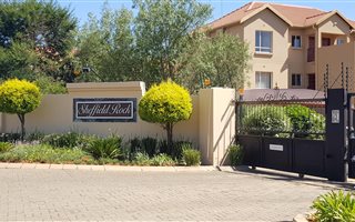 2 Bedroom Townhouse in Pomona