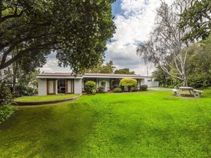 4 Bed House in Victory Park