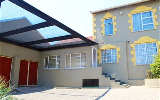 4 Bedroom House in Elandshaven