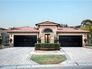 6 Bed House in Boardwalk