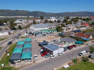 130 m² Commercial space in Knysna Central