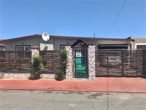 4 Bed House in Sunbird Park