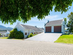 2 Bed House in Eden
