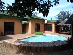 7 Bed House in Airfield