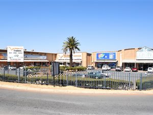 426 m² Retail Space in Princess AH