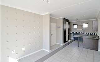 2 Bedroom Apartment in Dainfern Ridge