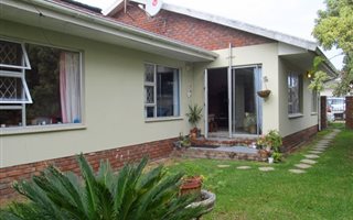 4 Bedroom House in Sunrise on Sea