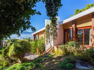 4 Bed House in Paarl