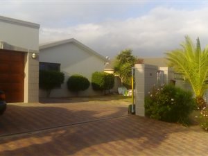 3 Bedroom House in Strand Central