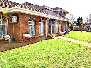 5 Bed House in Potchefstroom Central