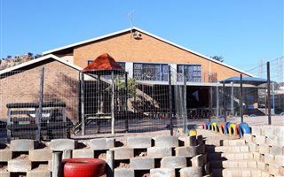3835 m² Commercial space in Glenanda