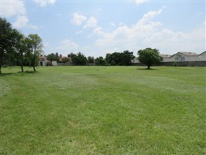 2 ha Smallholding in Broadacres