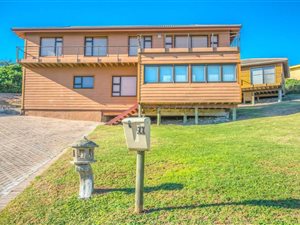 6 Bed House in Beachview