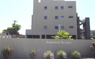 3 Bedroom Apartment in West Beach