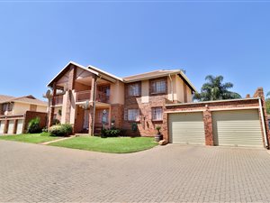 3 Bed Cluster in Magalieskruin