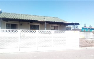 3 Bedroom House in Lentegeur