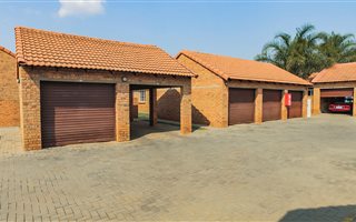 3 Bedroom Simplex in Annlin