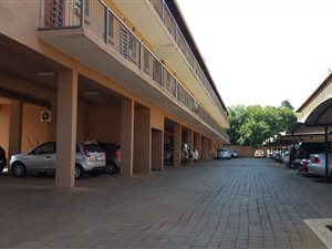 3 Bed Apartment in Arcadia