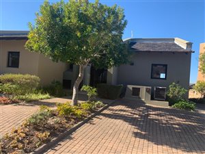 2 Bed Apartment in Oubaai and surrounds