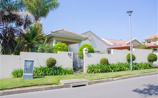 4 Bedroom House in Camphers Drift