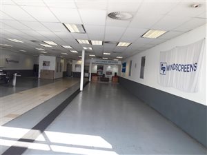309 m² Retail Space in Bromhof