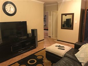 2 Bed Apartment in Mooikloof Ridge