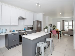 3 Bed Duplex in Bryanston