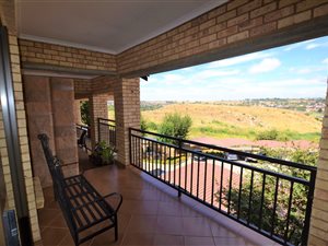 2 Bed Apartment in Monument