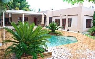 5 Bedroom House in Kyalami