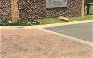 2 Bedroom Townhouse in Carlswald Estate