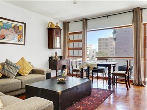 2 Bed Apartment in Sea Point