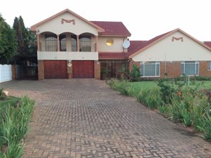 4 Bed House in Nigel Central
