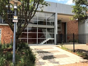 12000 m² Industrial space in Rosslyn
