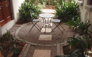 1 Bedroom Garden Cottage in Waterkloof