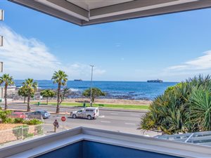 2 Bed Apartment in Three Anchor Bay