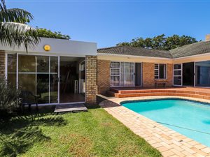 4 Bed House in Beacon Bay