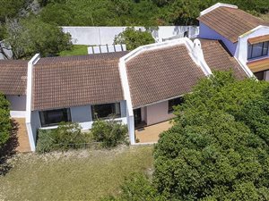 4 Bed House in Santareme