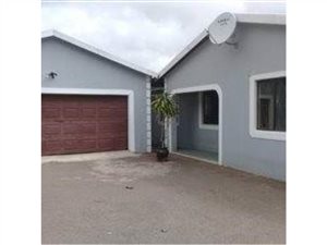 3 Bed House in Nagina