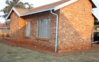 3 Bedroom House in Chantelle