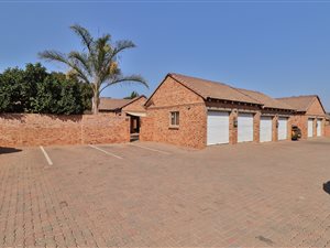 3 Bed Townhouse in Equestria