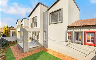 3 Bedroom Townhouse in Willowbrook