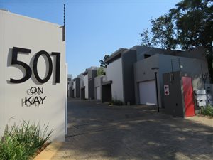 2 Bed Townhouse in Menlo Park
