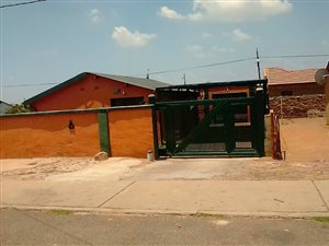 4 Bed House in Mabopane