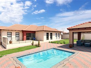 3 Bed House in Three Rivers East