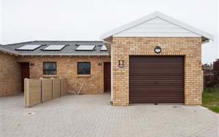 3 Bedroom Townhouse in Sherwood and surrounds