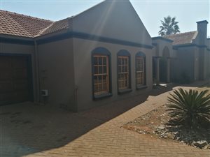 5 Bed House in Raslouw