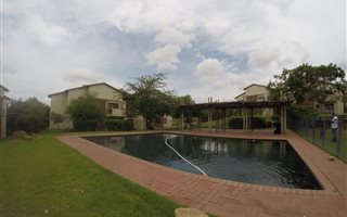 1 Bedroom Apartment in Jackal Creek Golf Estate