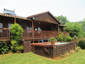 1.6 ha Farm in Himeville